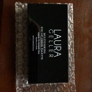 Multitasking Palette Cream to Powder Trio